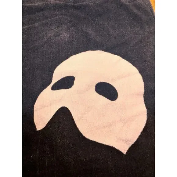 1988 Phantom of the Opera Vintage Beach Towel 32" x 56" Small Tear - Picture 4 of 5